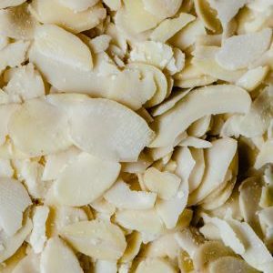 flaked almonds